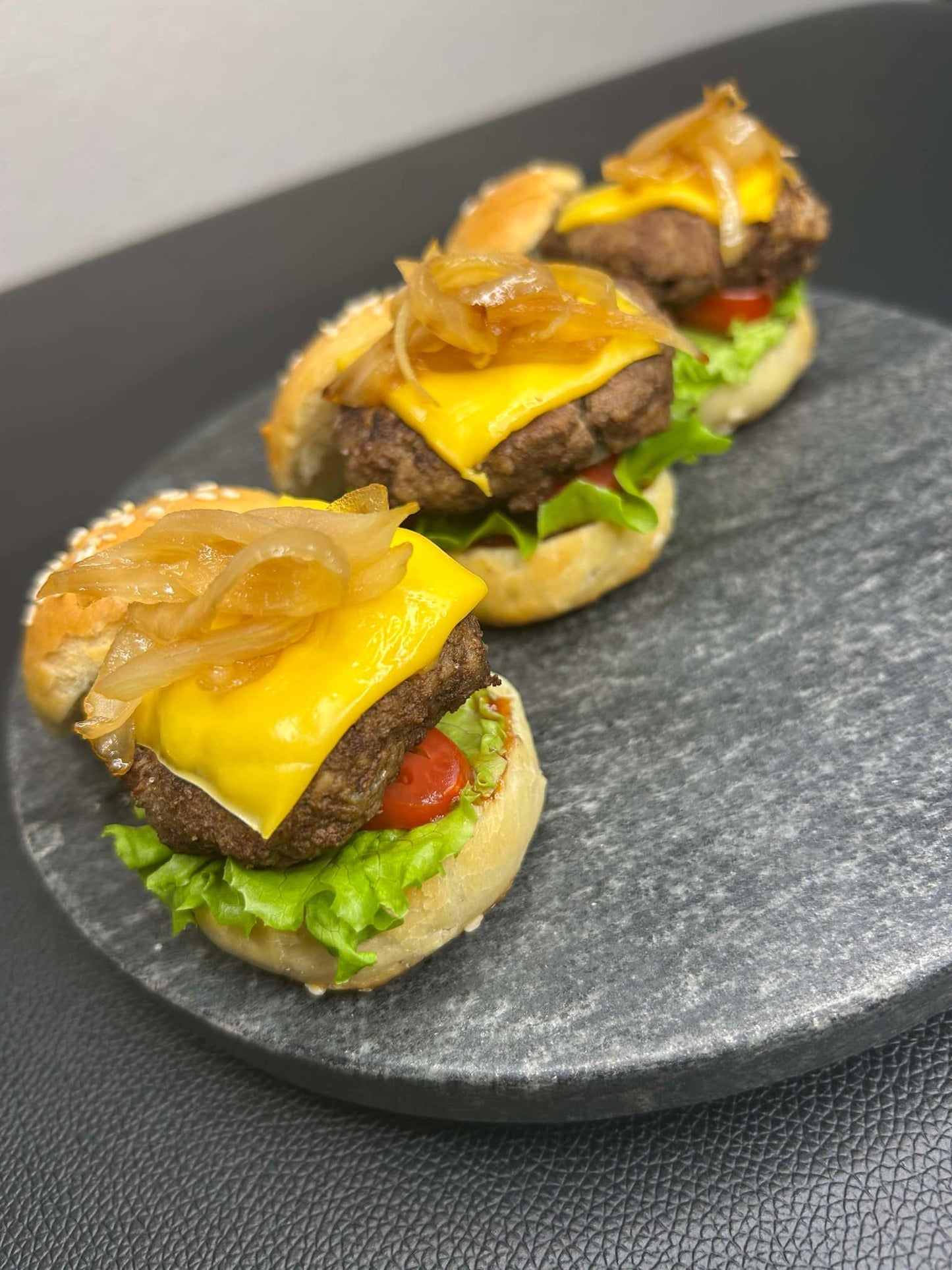 Mini beef burger platter ๐