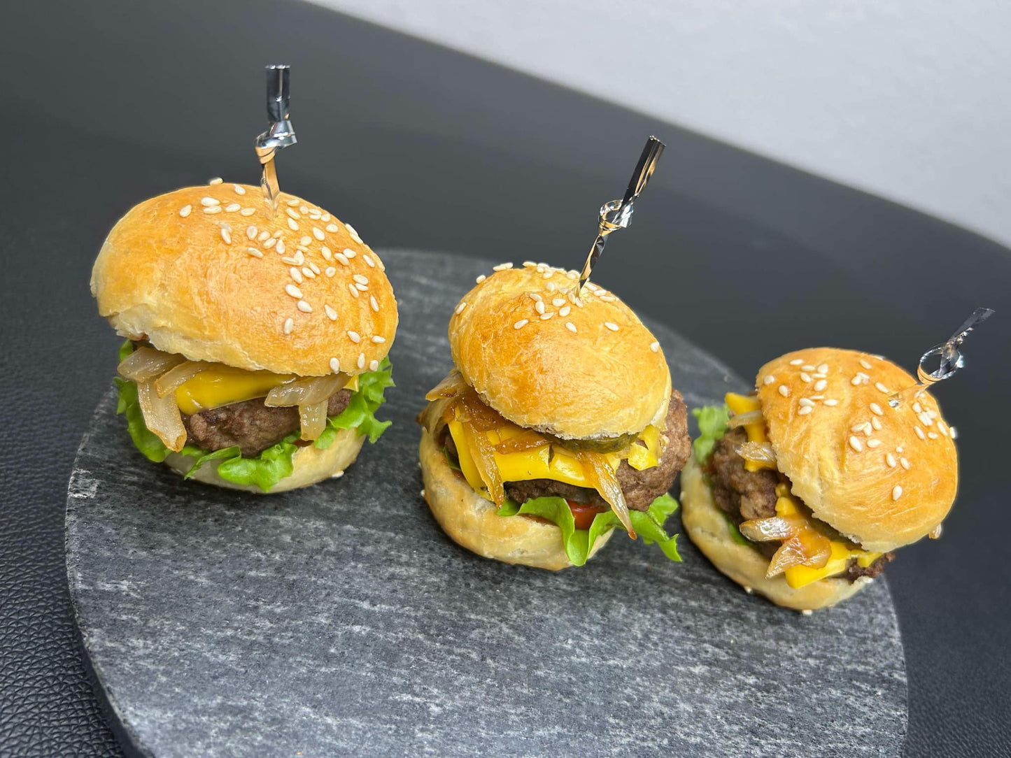 Mini beef burger platter ๐